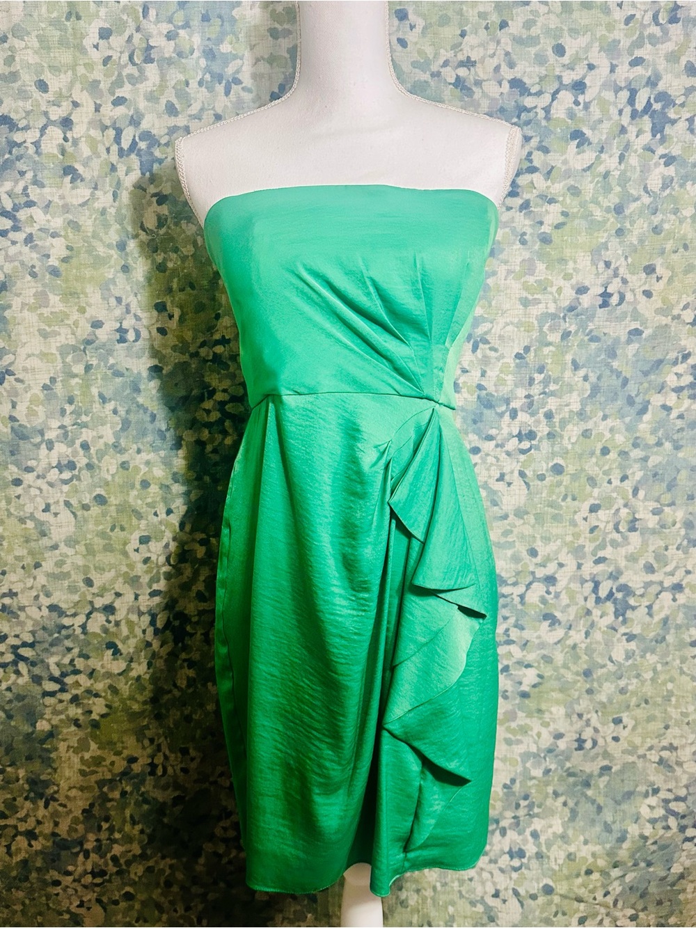 BCBG Max Azria Green Strapless Ruffle Cocktail Dress Size 10